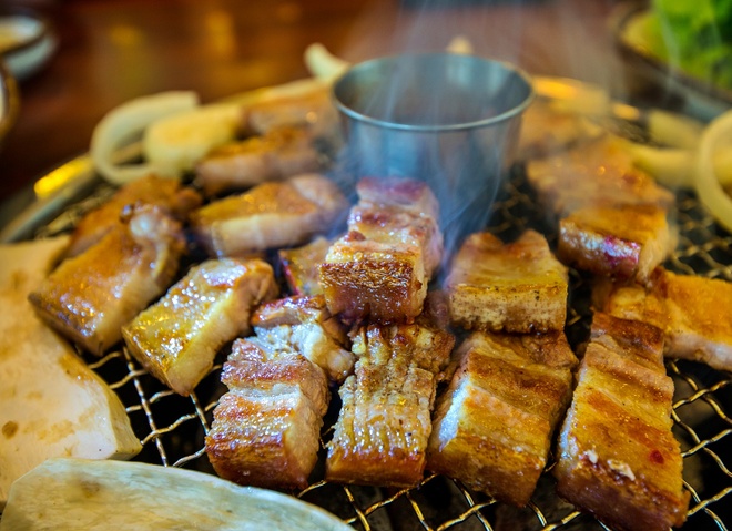 Thịt lợn đen là một loại thịt cực kỳ nổi tiếng tại đảo Jeju và được khách du lịch tại khắp mọi nơi trên thế giới yêu thích