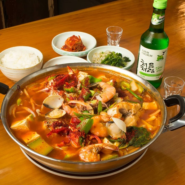 Cá Hairtail hầm là món ăn phổ biến của người dân địa phương tại đảo Jeju